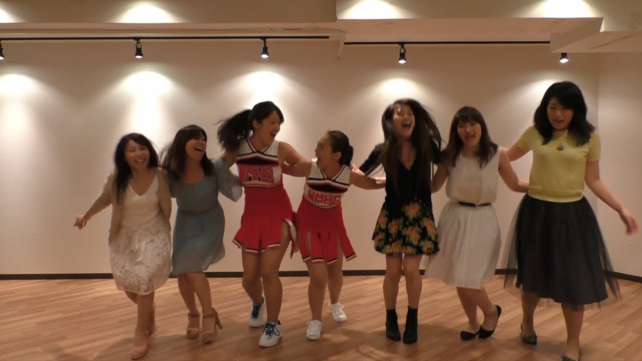 Gleedom -  I Kissed A Girl (Glee Dance Cover)
