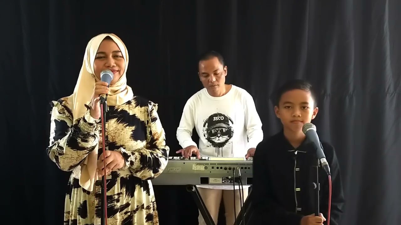 SELENDANG MERAH - ANITA TOURISIA - BAGOES FAMILY COVER