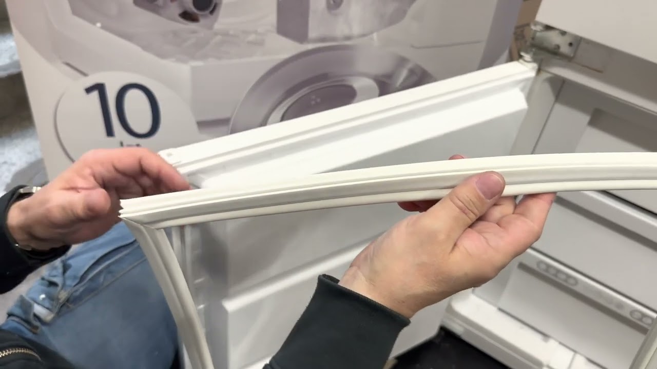 Výměna těsnění mrazáku u vestavné ledníce Whirlpool