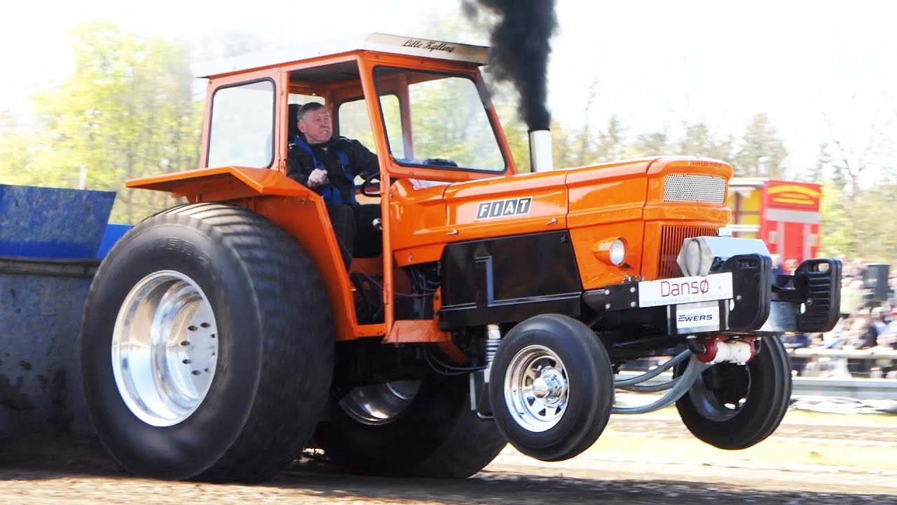 Super Std. Klasse 1 at 1. DM 2022 on Brande Pulling Arena | Great Action | Tractor Pulling Denmark