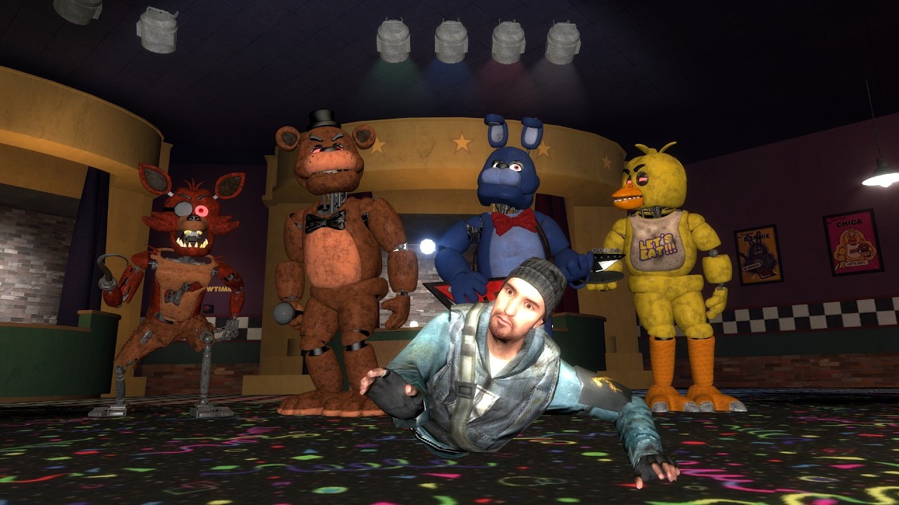 Exploring then being hunted in the FNAF MOVIE map by animaltronics