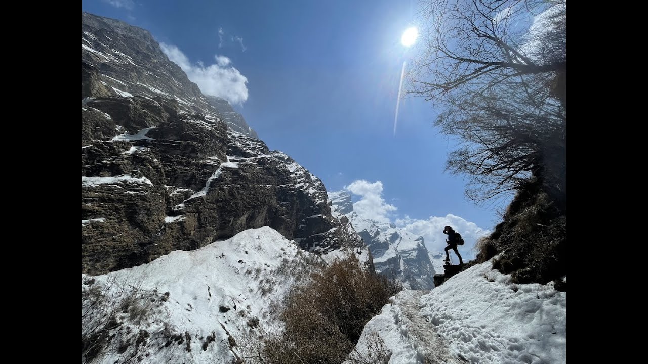 AMAZING FEMALE SOLO HIKING TREK TO ANNAPURNA BASE CAMP 2022
