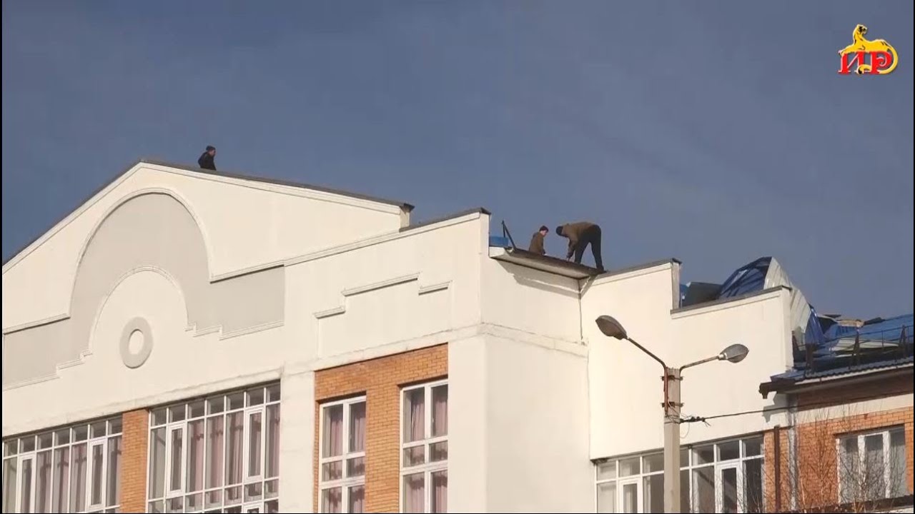 В Цхинвале продолжается устранение последствий шквалистого ветра, обрушившегося на регион 13 декабря