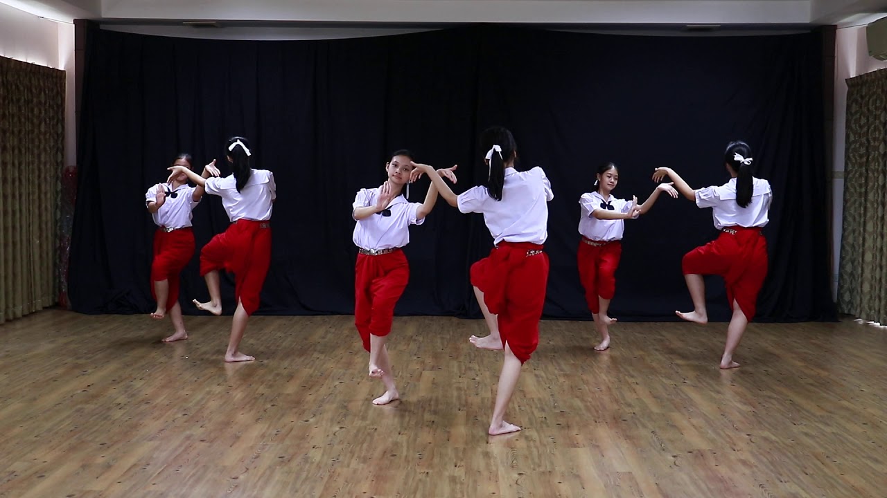 ระบำดาวดึงส์ โรงเรียนสตรีวิทยา