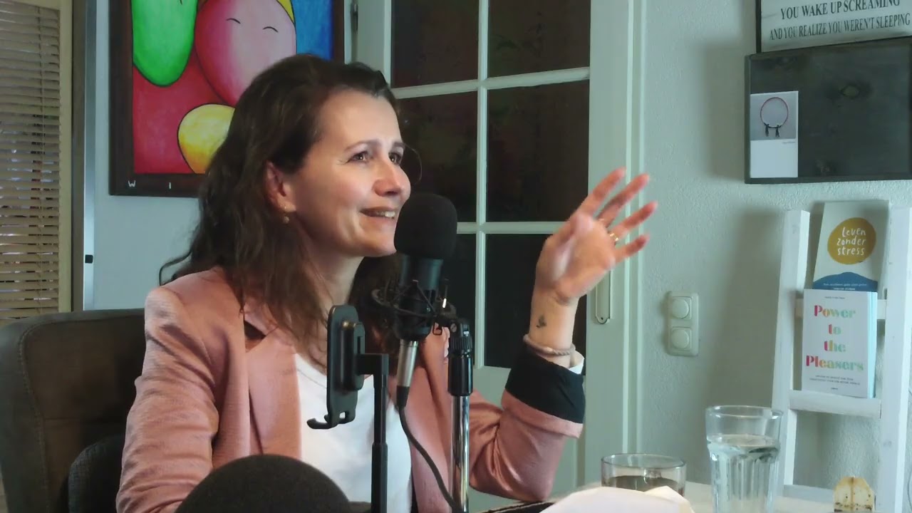 Power to the pleasers! Over pleasegedrag, gevoeligheid, vooruitdenken en stofjes met Inger Strietman