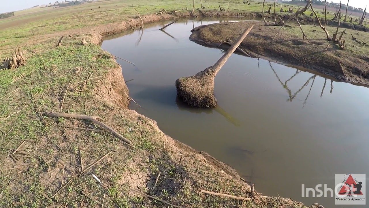 Pescaria no que restou das águas do nosso lago de Furnas.