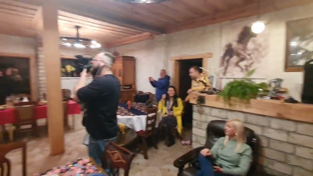 Saimnieks meklē sievu. Zirgu sēta 