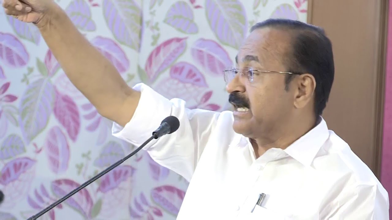 'ആ മൈക്ക് വാങ്ങിച്ചേ... എന്നെ പ്രകോപിപ്പിക്കാൻ ശ്രമിച്ചിട്ട് കാര്യമില്ല' | VD Satheesan | Congress
