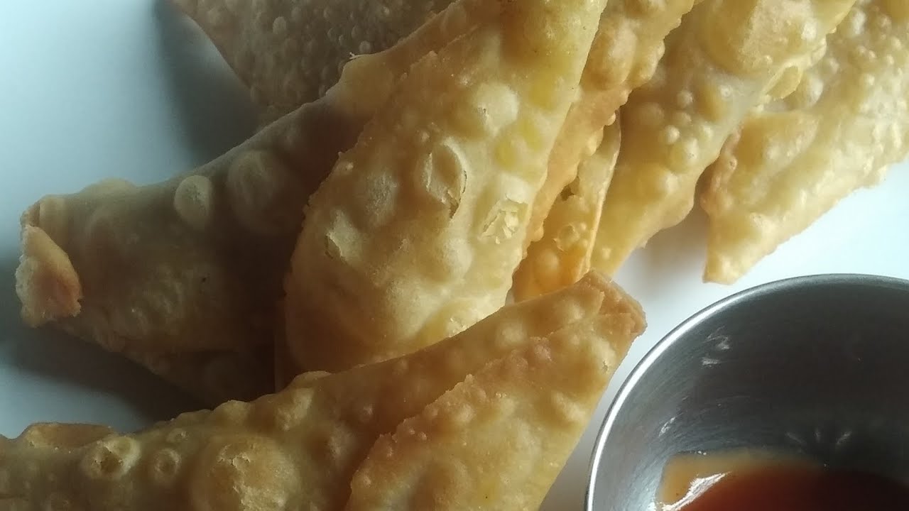 Goan Style Samosa|Super crispy with easy fold method|Tea time snack|Goan Samosa|Mom's Kitchen Goa👌👌👌