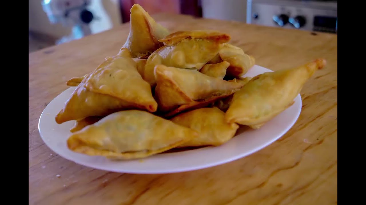 How To Make Kawo - Peas Sumbusa / Vegetable Samosa Recipe - Ugandan Snack