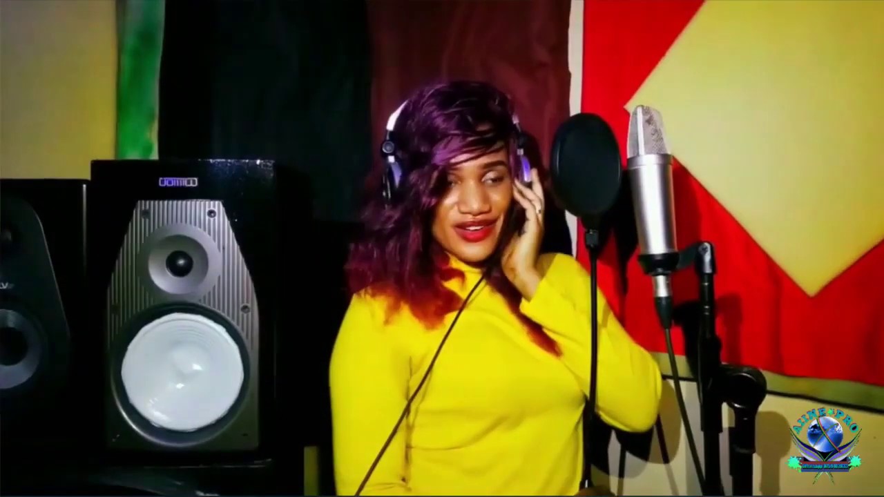 Hullo john blaq ft  Marielah Bassa , official video 2020 (Combained by Aiine pro)