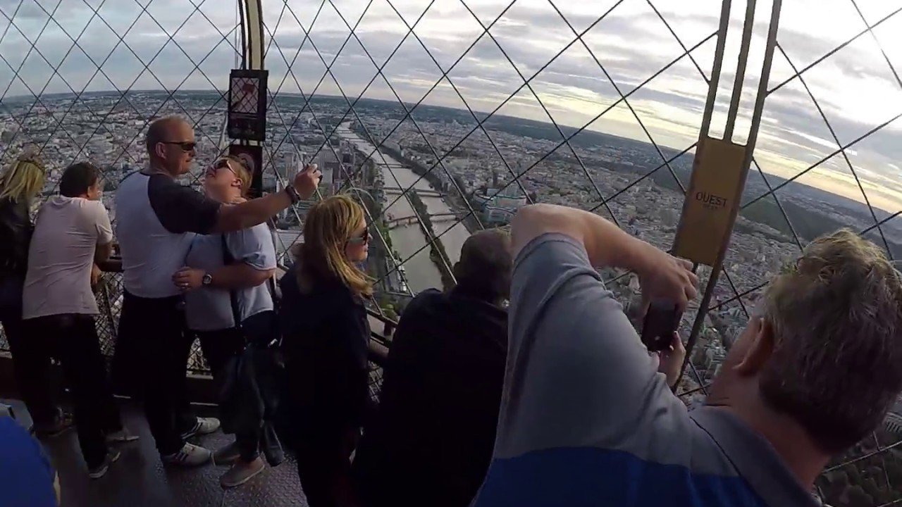 Paris Eyfel kulesi en üst kat görüntüleri