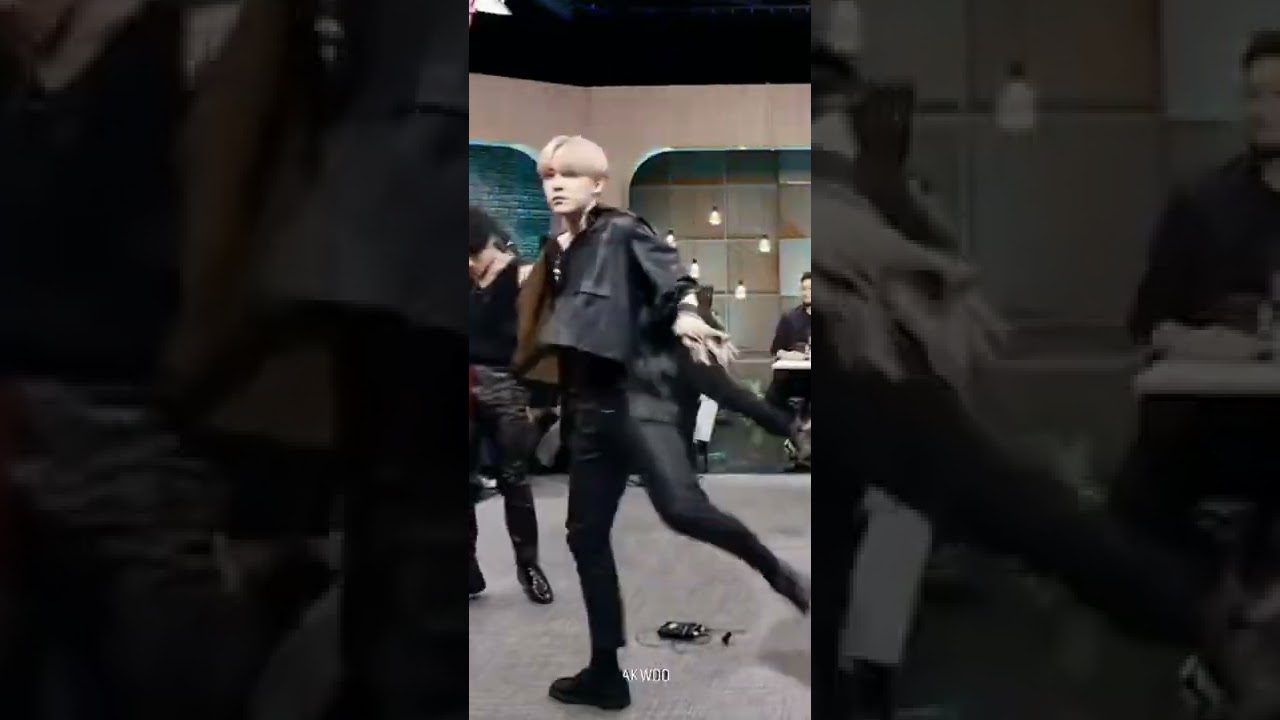 Yunho being professional #yunho #ateez #atiny #dejavu #imitation