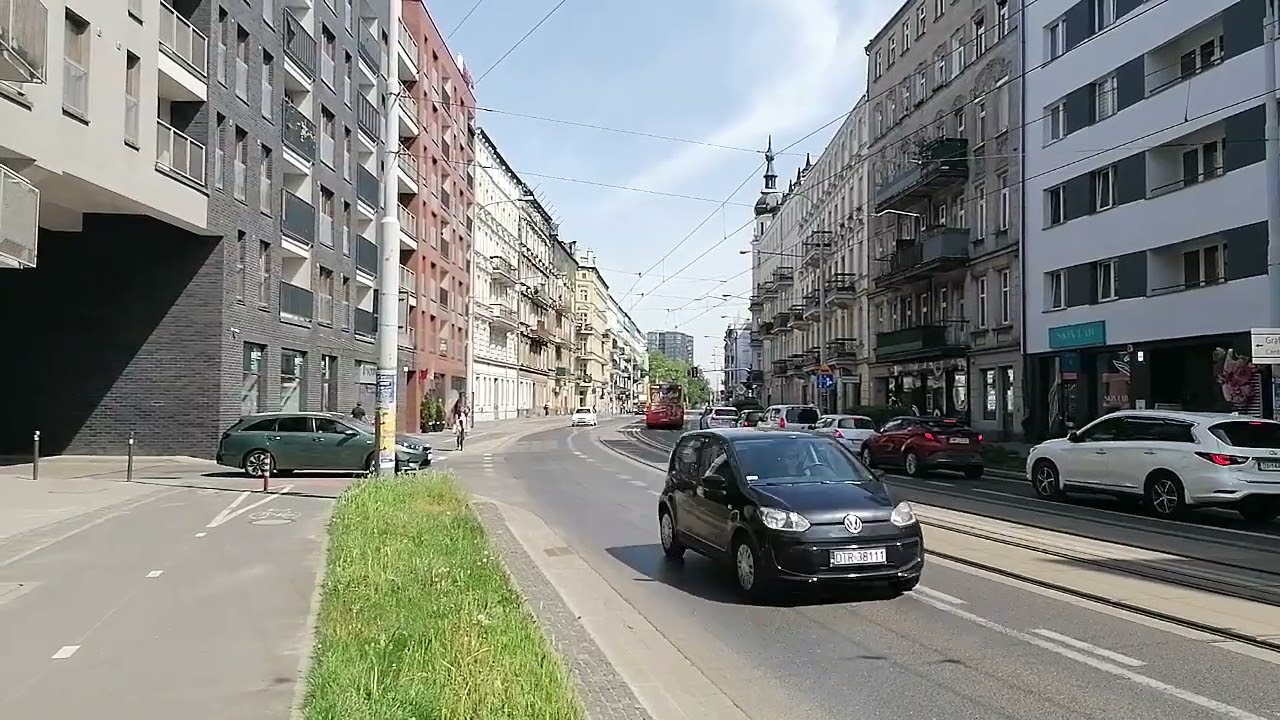 Wrocław, Jedności Narodowej, remont kamienicy, otoczenie VID 20250429 124317