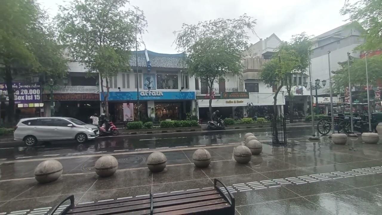 malioboro rain fall wonderfull