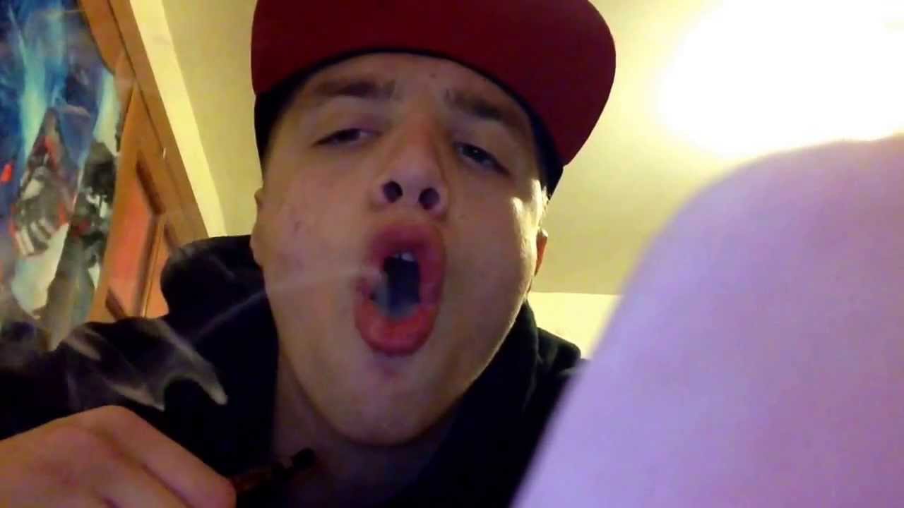 How to do smoke tricks: smoke rings or smoke o's