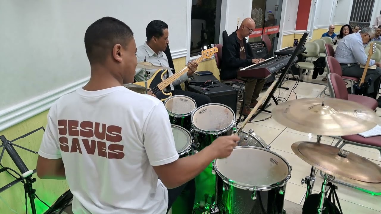 Hino/ Santo Pra Sempre/ Jovens ieadi/ Edu drums #worship 🥁