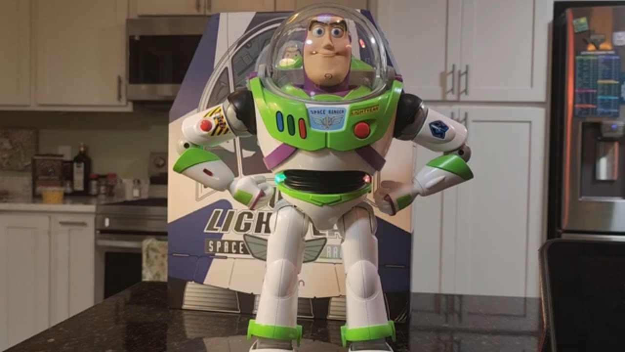 Difficulties with the new Robosen's Toy Story Buzz Lightyear Robot. The cartoon version