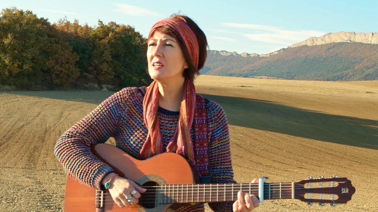 Mar&iacute;a Rodr&iacute;guez - Por Buscarte (Video Oficial)