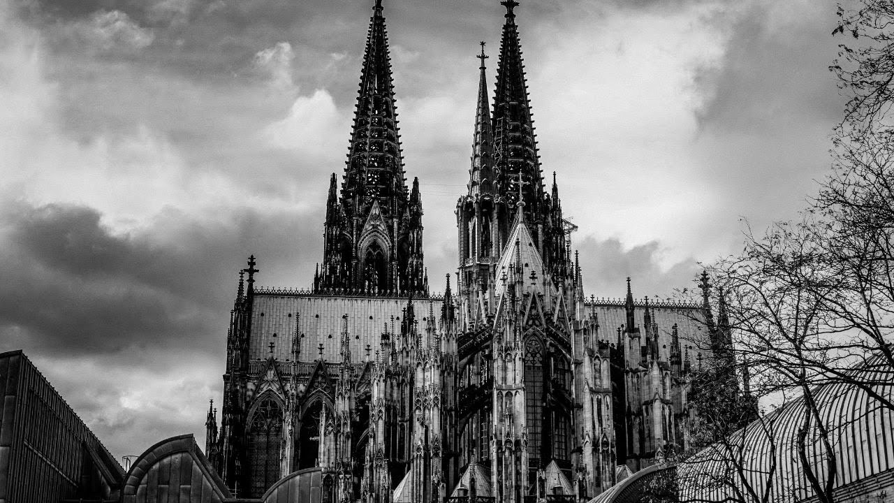 Gothic Scenes: A Dark and Haunting Visual Journey
