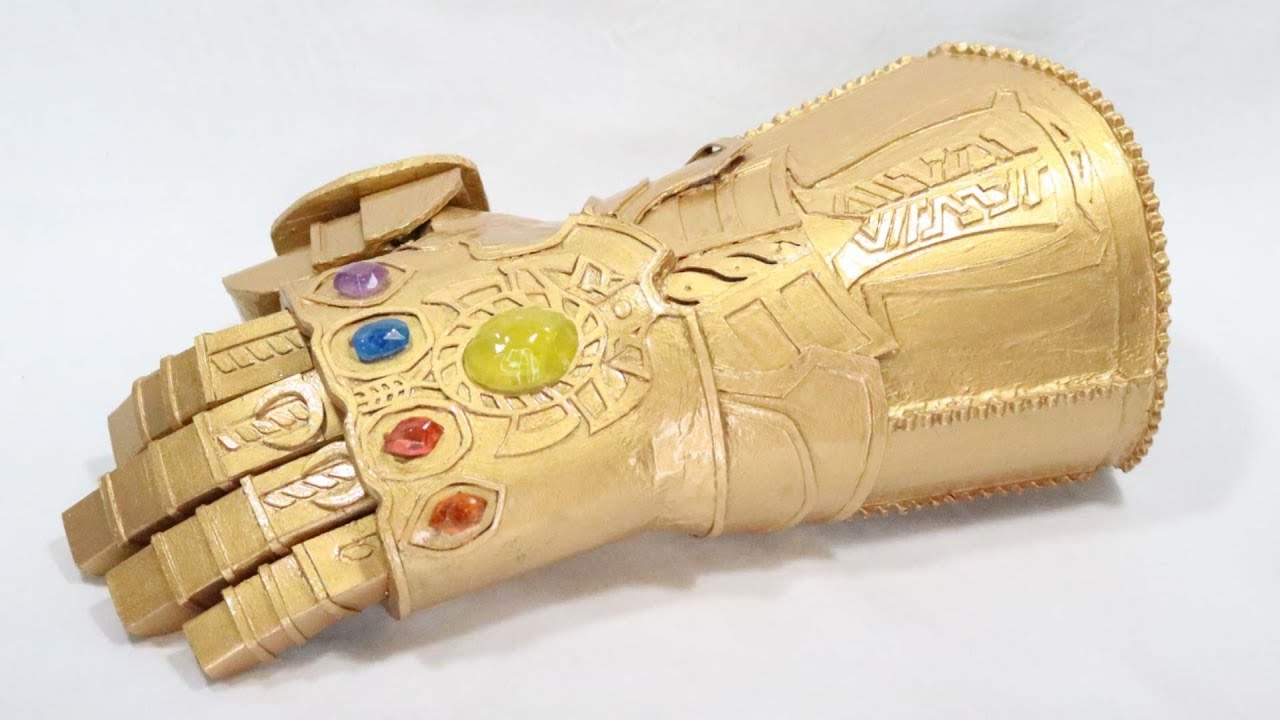 Cardboard DIY！！  AVENGERS Shining Infinity Gauntlet！！段ボールで作る！！ アベンジャーズ　光るインフィニティガントレット！！