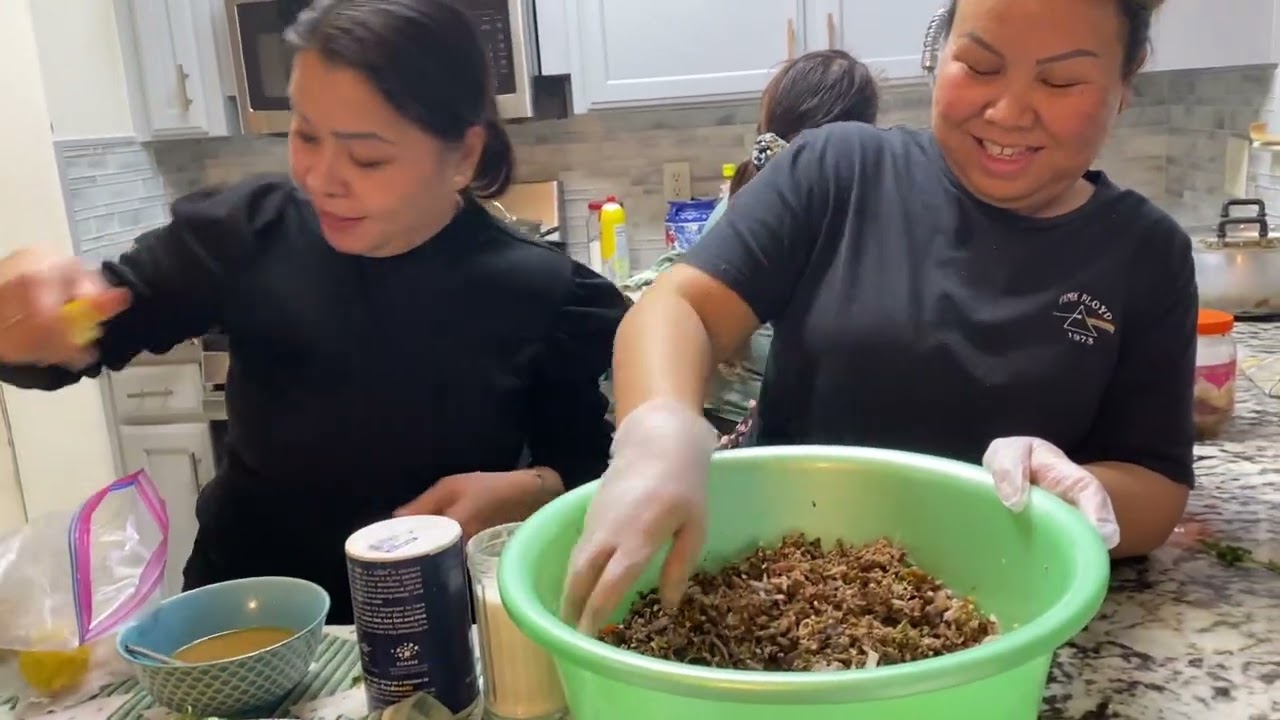 Making Laab Piet.