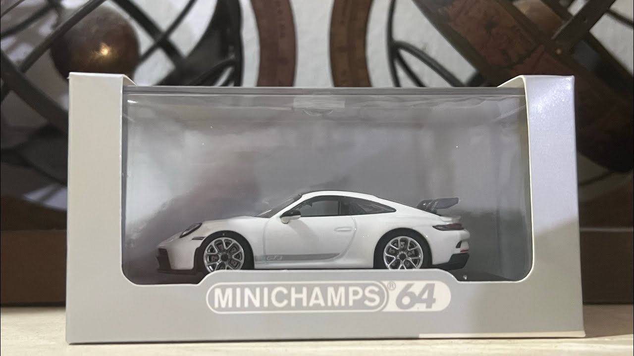 White Knight: Unboxing a Porsche 911 GT3 by Minichamps