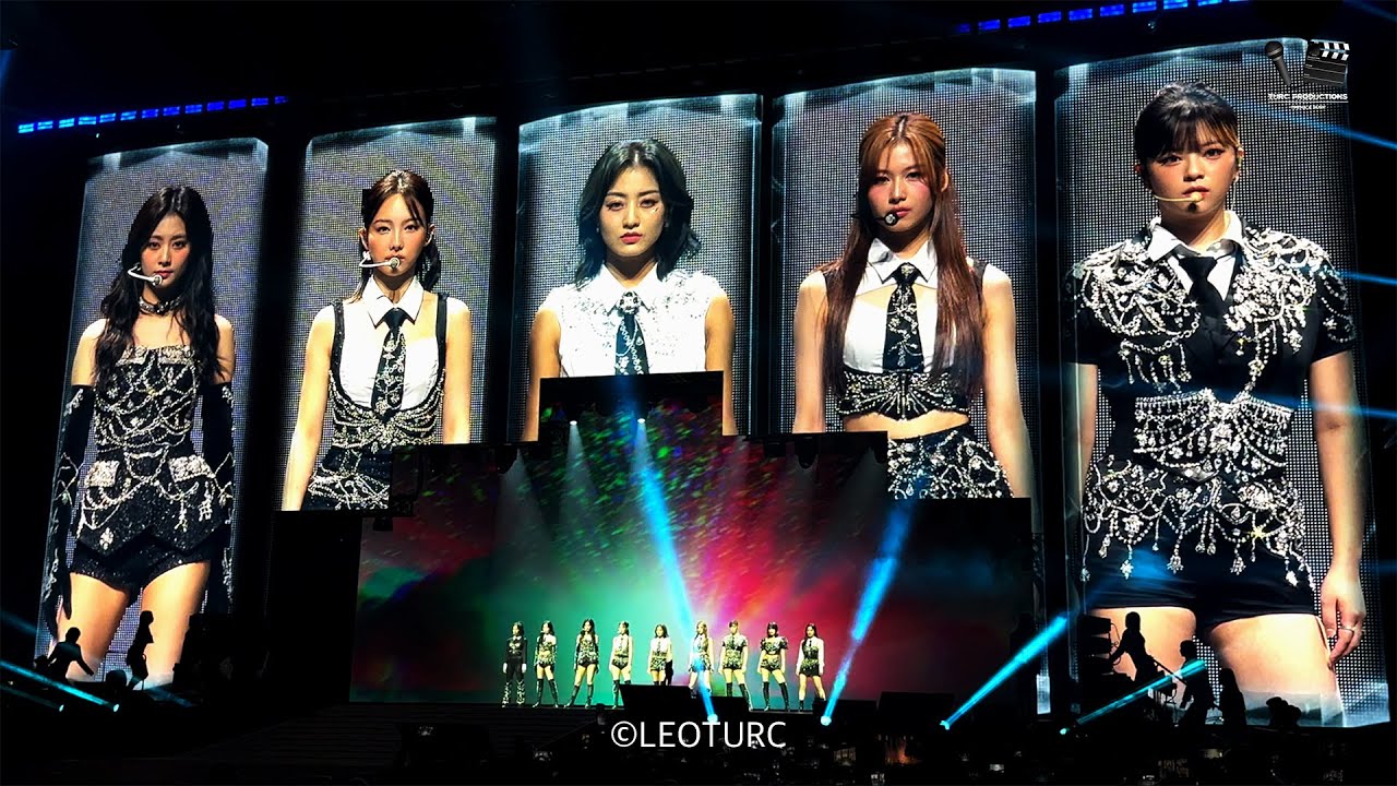 230911 (트와이스) TWICE 5th World Tour PARIS : Intro + Set Me Free