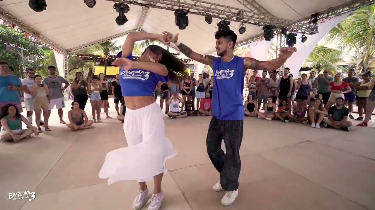 Iago & Vanessa dance Lambada | Brazouka Beach Festival 3