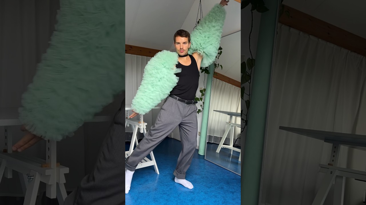 Made some tulle sleeves 💚🥒 from deadstock fabric