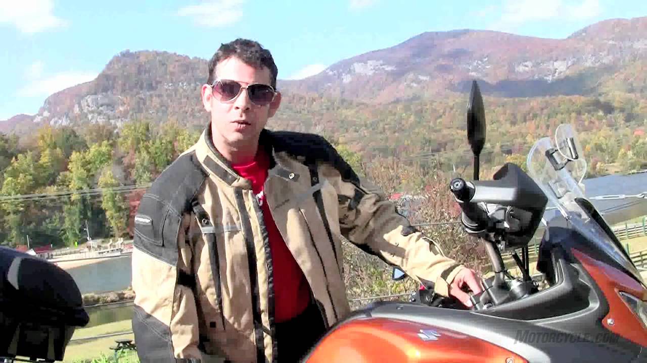 Обзор мотоцикла Suzuki V-Strom 650 ABS 2012 года — улучшения по мнению покупателей.