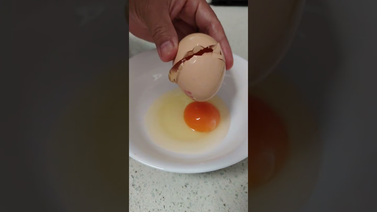 Cutting & stirring Egg to cook as Tomato Egg omellete#shortvideo #cookingvideo  #youtubeshorts