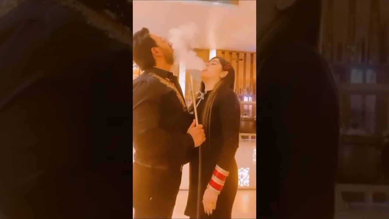 Muslim Girl Smoking on Wedding || Pakistani Couple Smoking on Wedding Day