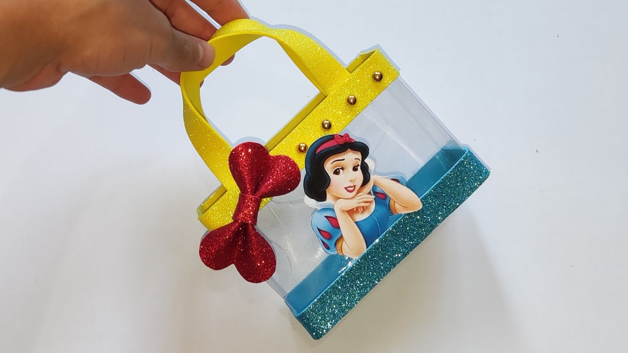 Idéia de lembrancinha da Branca de Neve feito com pet