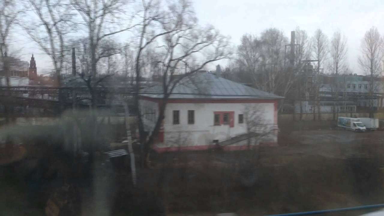 Прибытие на Ярославль-главный из окна скорого поезда.