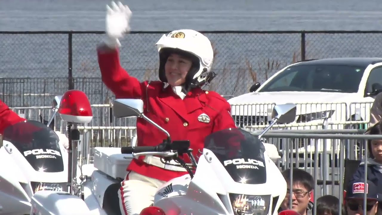 警視庁 女性白バイ隊クイーンスターズ「ドリル走行」【第52回 東京モーターサイクルショー】3月30日（日）12:30〜13:00