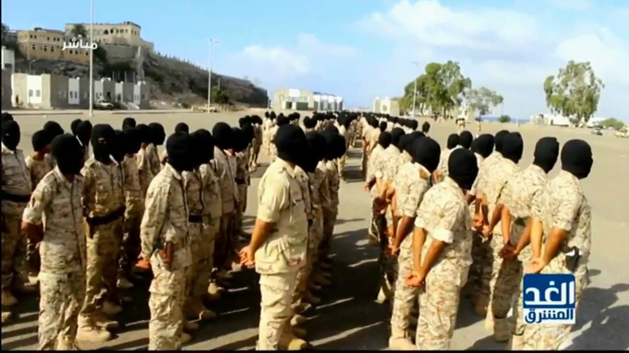 عدن تحتفل بتخرج أولى دفعة في مكافحة الإرهاب وبتأهيل حكومي