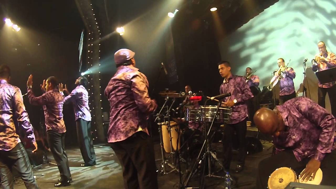 DIEGO CAMACHO GRUPO NICHE EN AUSTRALIA
