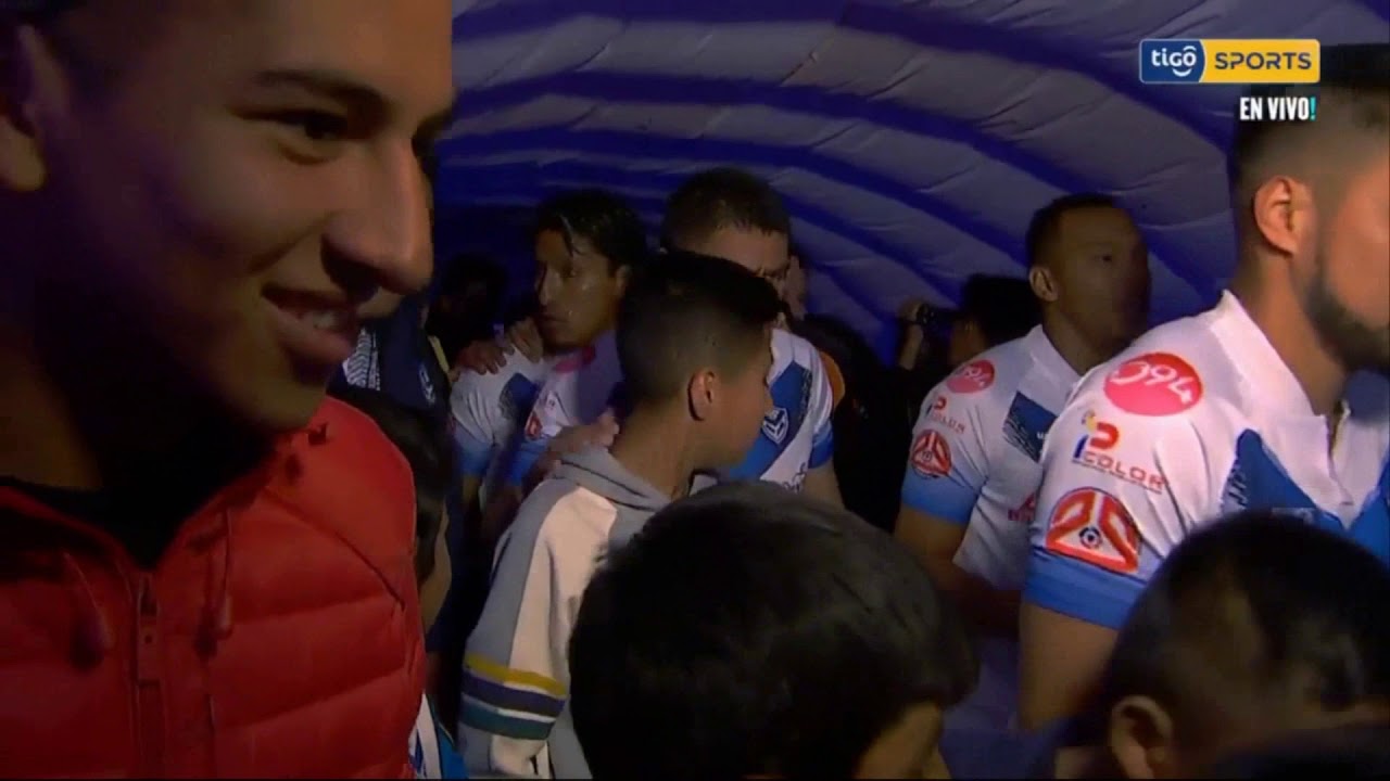 Previa San Jose 2 - 0 The Strongest, salida de los equipos y recibimiento de la hinchada
