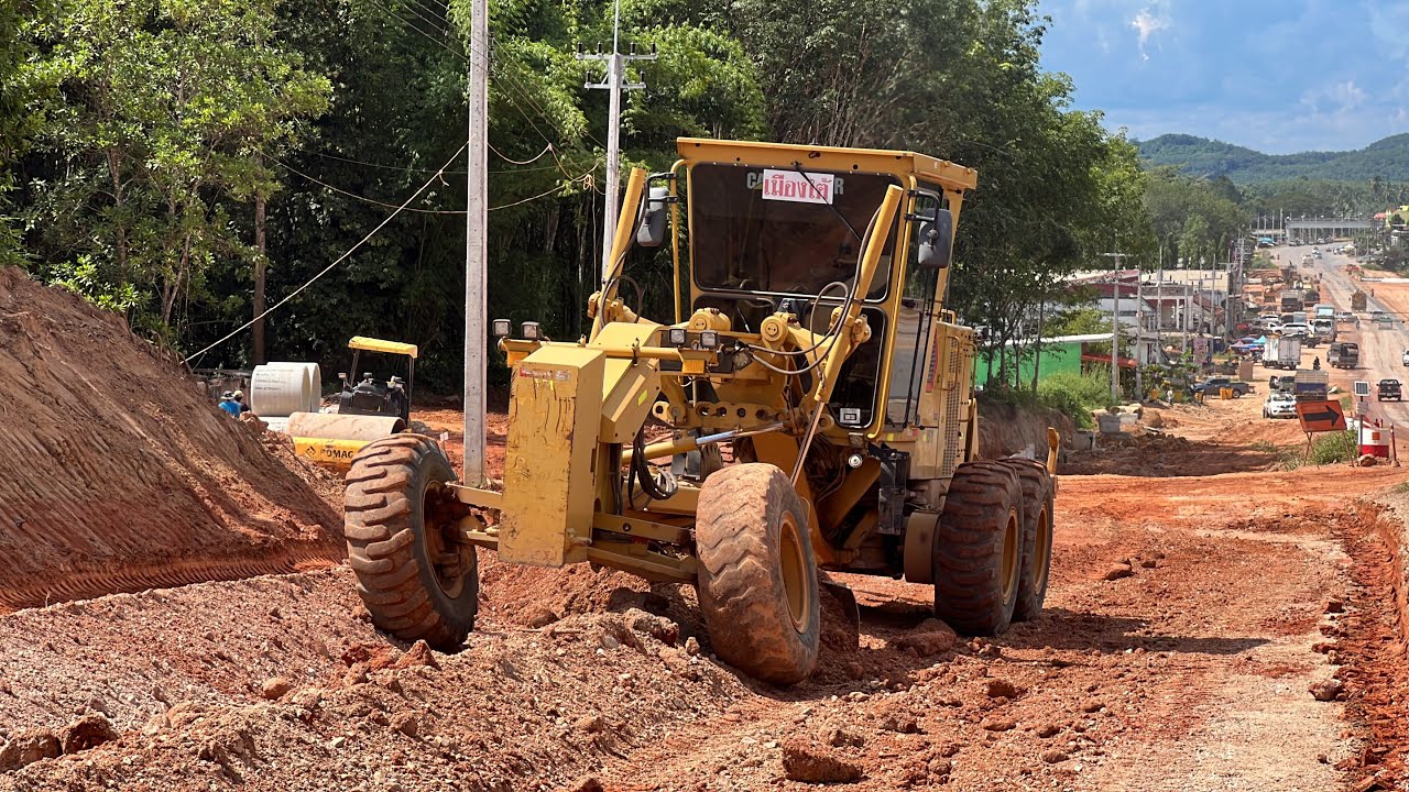 มาดู Grader CAT 140K เกลี่ยดิน ไล่ดินขึ้นกอง มิกซ์ดินลูกรัง Mix process