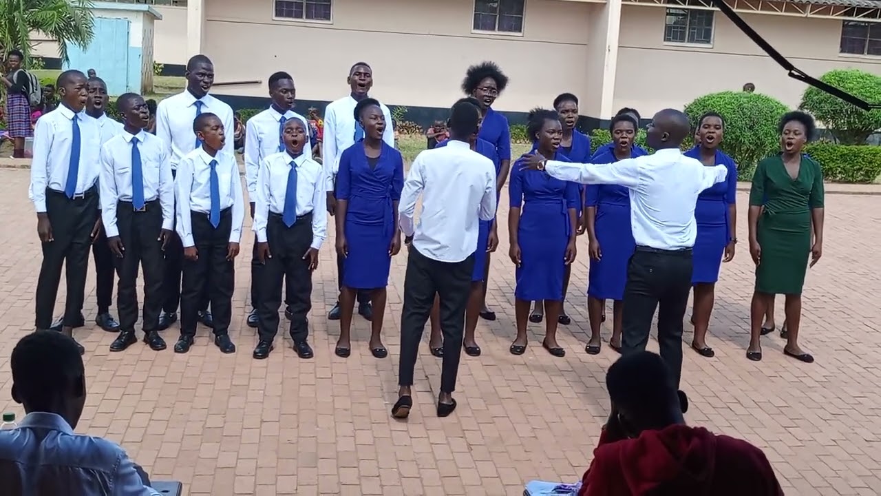 CHONGWE PRIMARY SCHOOL CHOIR - NZERU ZA MPEZENI ( Directed by AMOS ADAMS)