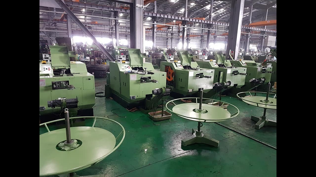 Dây chuyền sản xuất bu lông, ốc vít(Máy dập đầu bulong, ốc vít)
