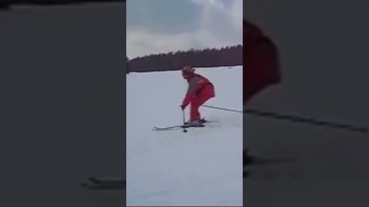 Skiing ASMR #betashorts #viralvideo #skiingislife #winterwonderland