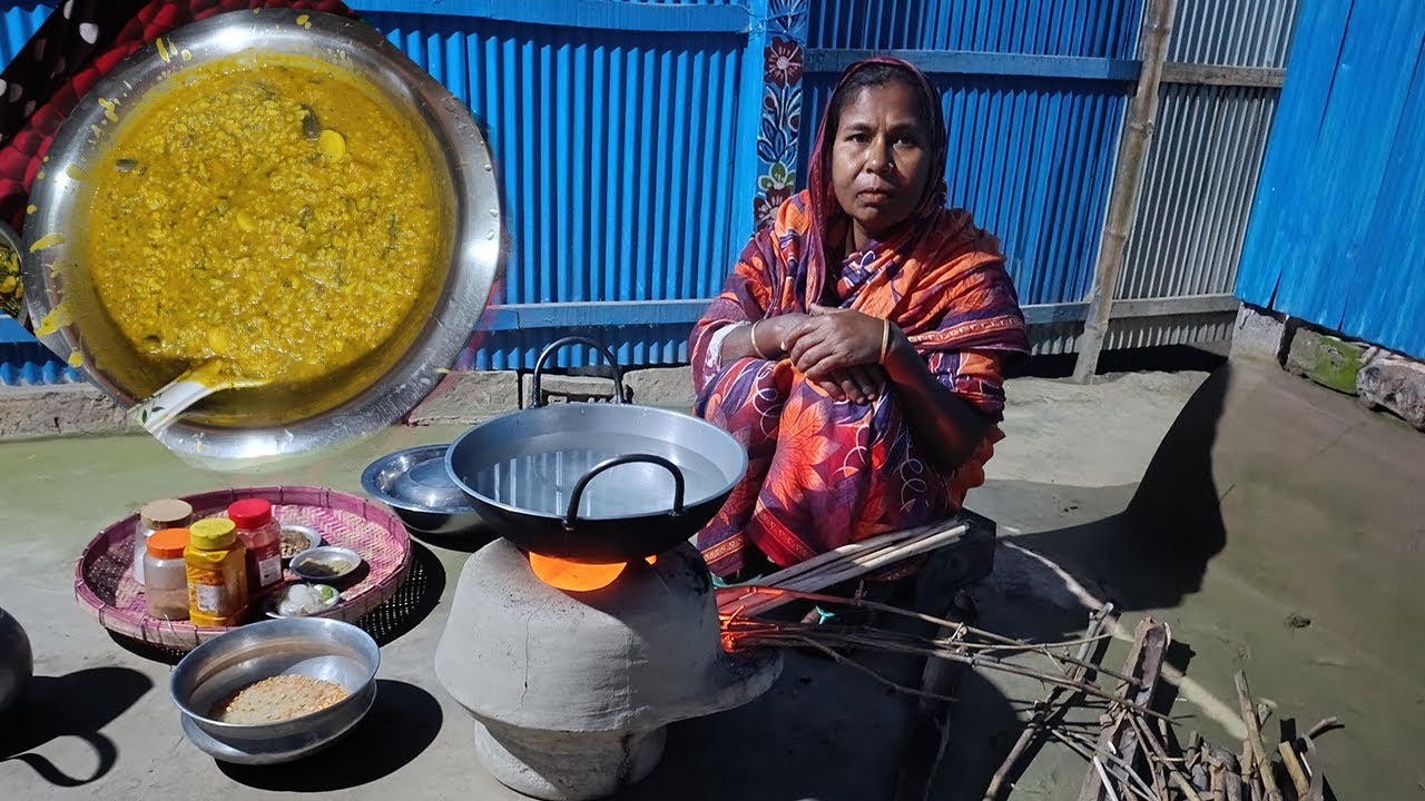 ক্ষেতের সবজি দিয়ে রাতের বেলা এভাবে সবজি খিচুড়ি অনেক মজা । Khichuri Recipe