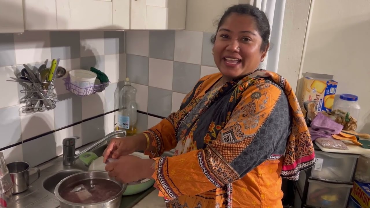 বার্সেলোনার মেহমানদের জন্য যত অল্প সময় পারলাম। একটু রান্না করলাম আজকে ফুল সব রেসিপিগুলো দিলাম