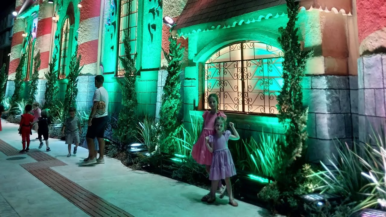 Meu aniversário no jurássik parque e a nova pizzaria  carazan em Balneário Camboriú 