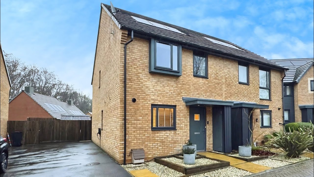 6 Fairway Road 
