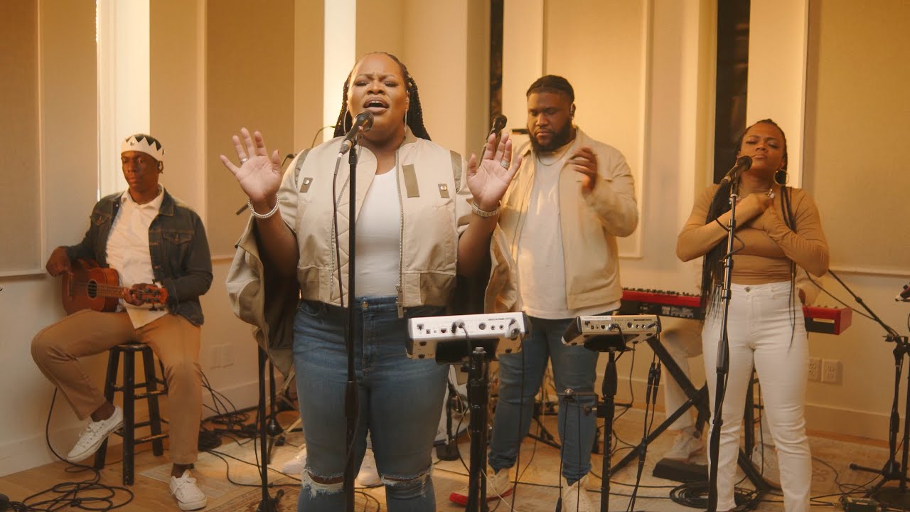 I Surrender // Tasha Cobbs Leonard // Worship Together Session