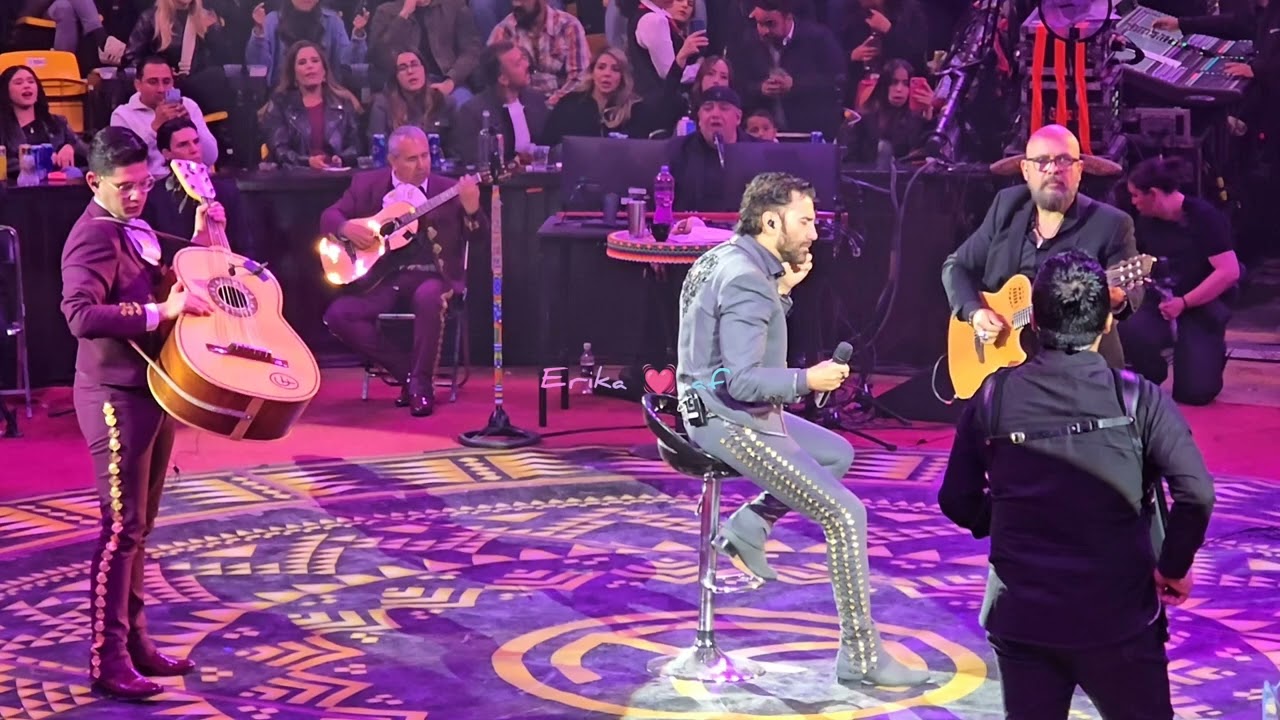 Alejandro Fernández el 🐴 ❤️  De Rey A Rey 🎶 Eso y más 👏 Palenque León 2026