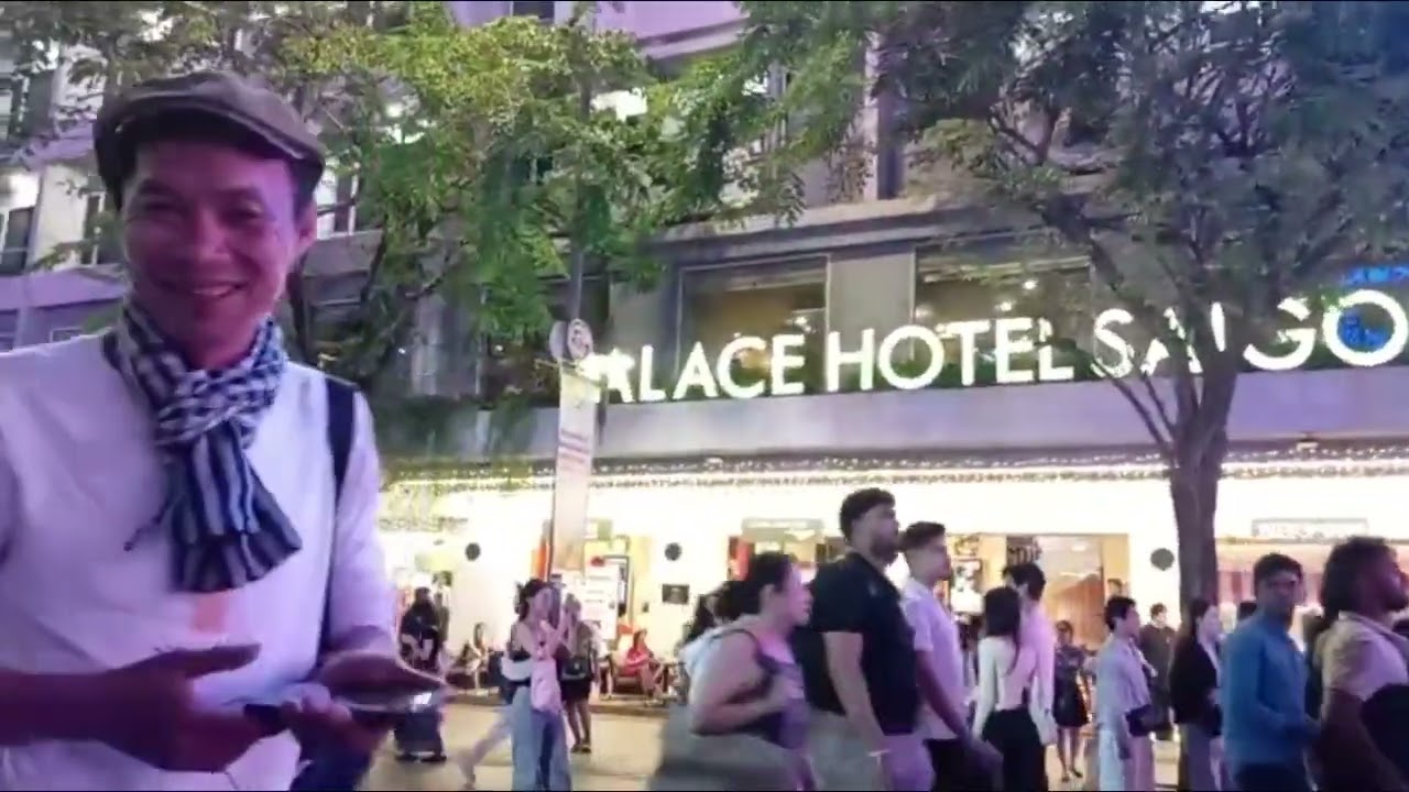 213 - Hăng say với đêm nhạc trên phố đi bộ chờ giao thừa dương lich